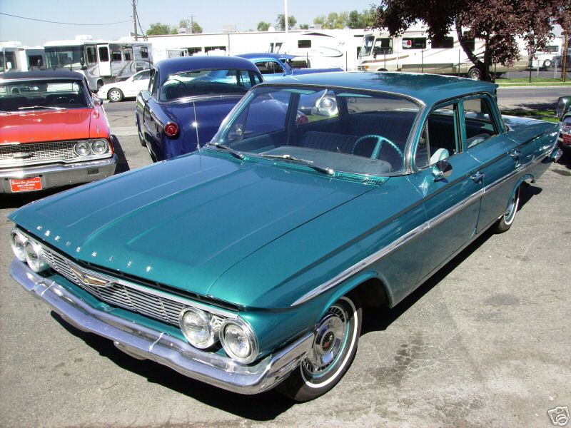 1961 bel air 4 dr bluegrn 2.jpg